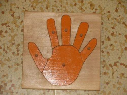 ilustrační obrázek - pomůcka ve tvaru ruky ilustrační obrázek - pomůcka ve tvaru ruky